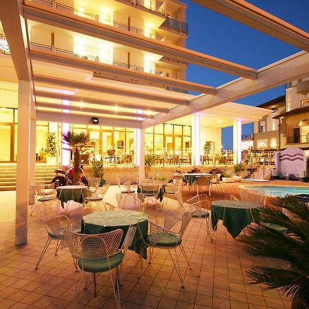 Hotel Excelsior Cattolica Eksteriør bilde