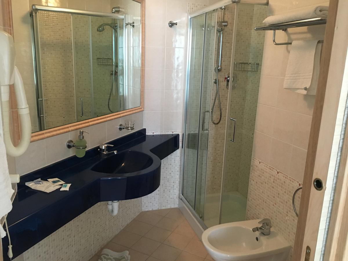 Hotel Excelsior Cattolica Eksteriør bilde