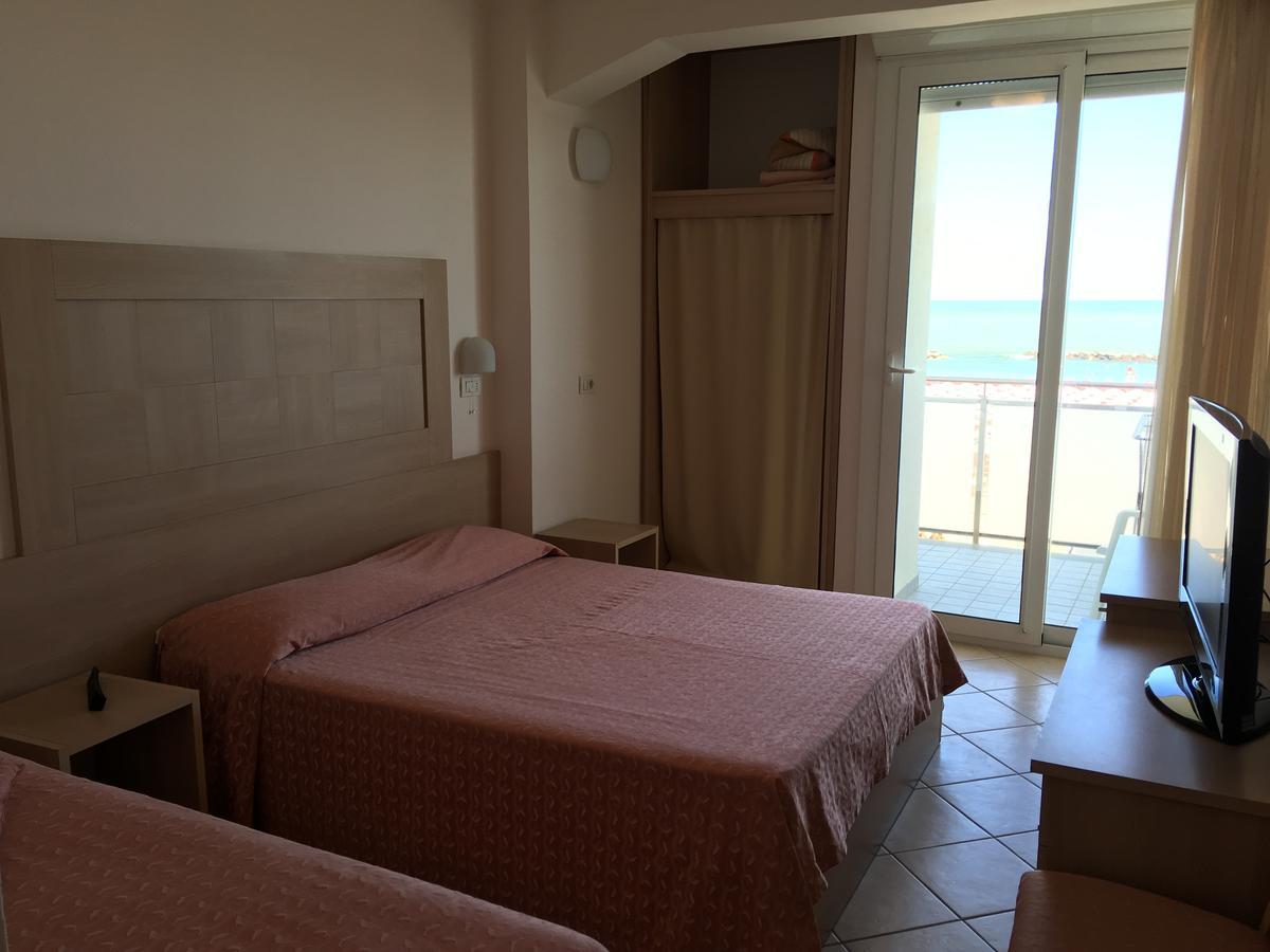 Hotel Excelsior Cattolica Eksteriør bilde